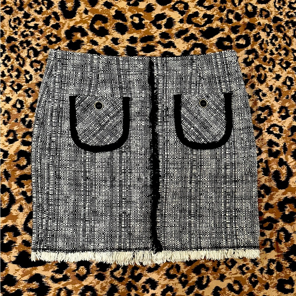 Trina Turk Women’s Tweed Skirt | Size 6 | Black and White Tweed